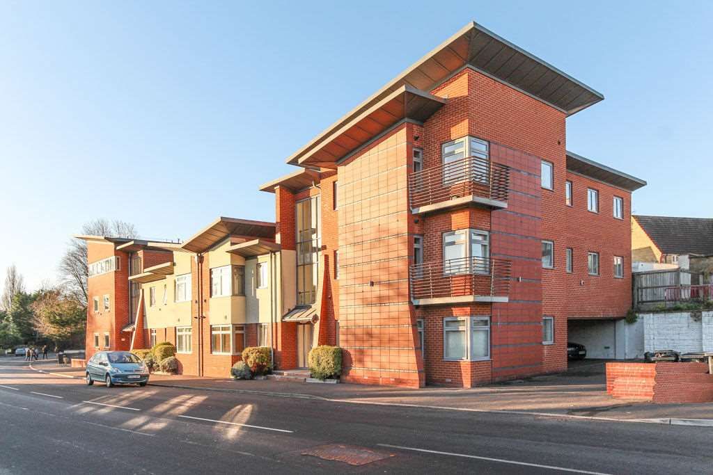 2 bed flat for sale in Manhattan Apartments, 176-178 Preston Road, Yeovil BA20, £125,000