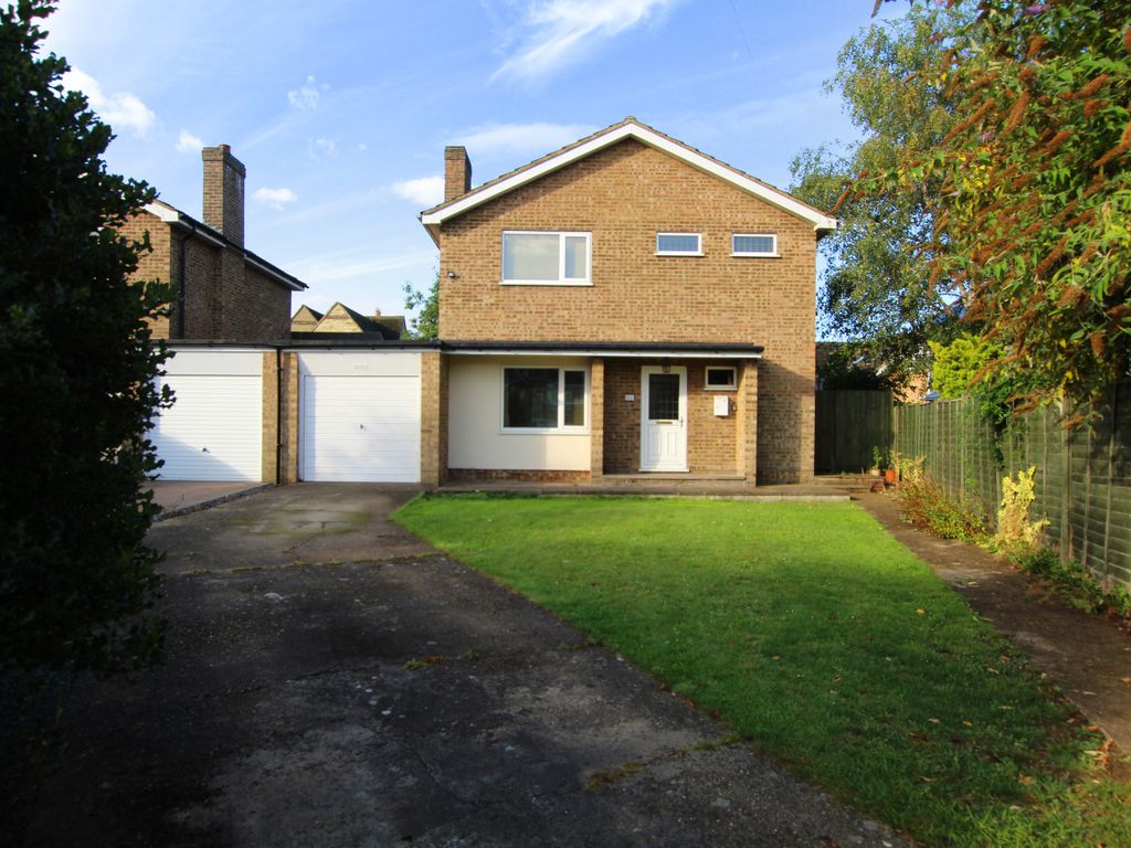 3 bed semi-detached house for sale in Windsor Way, Sandy SG19, £325,000