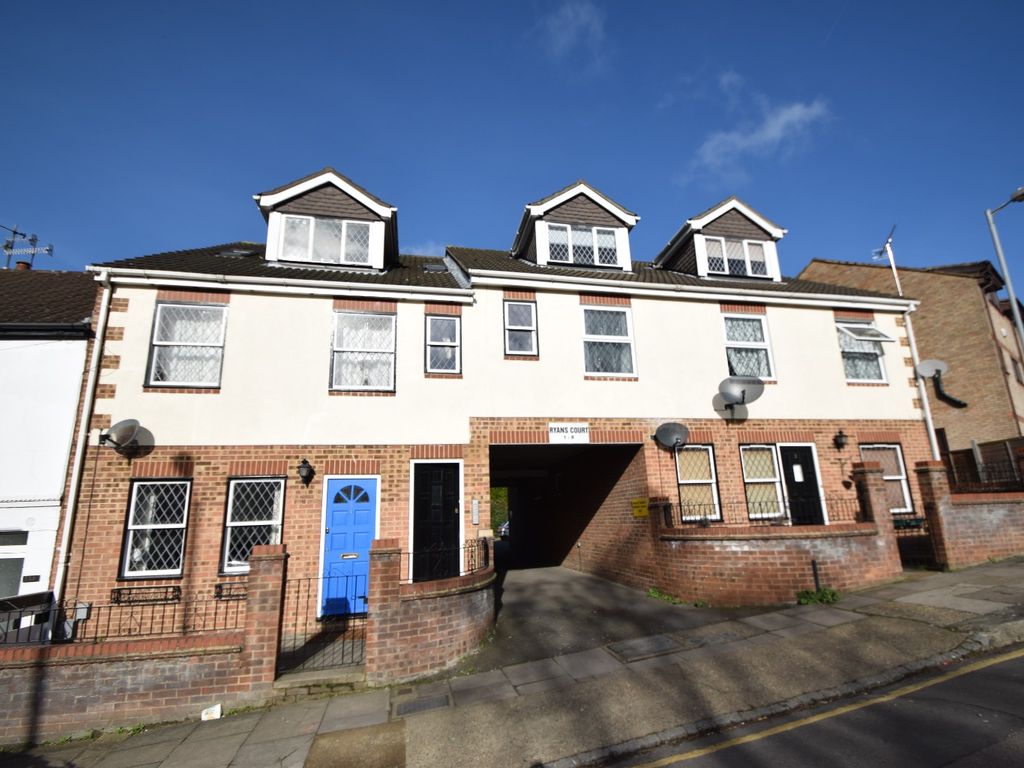 1 bed flat for sale in Ryans Court, Ridgway Road, Luton, Bedfordshire LU2, £125,000