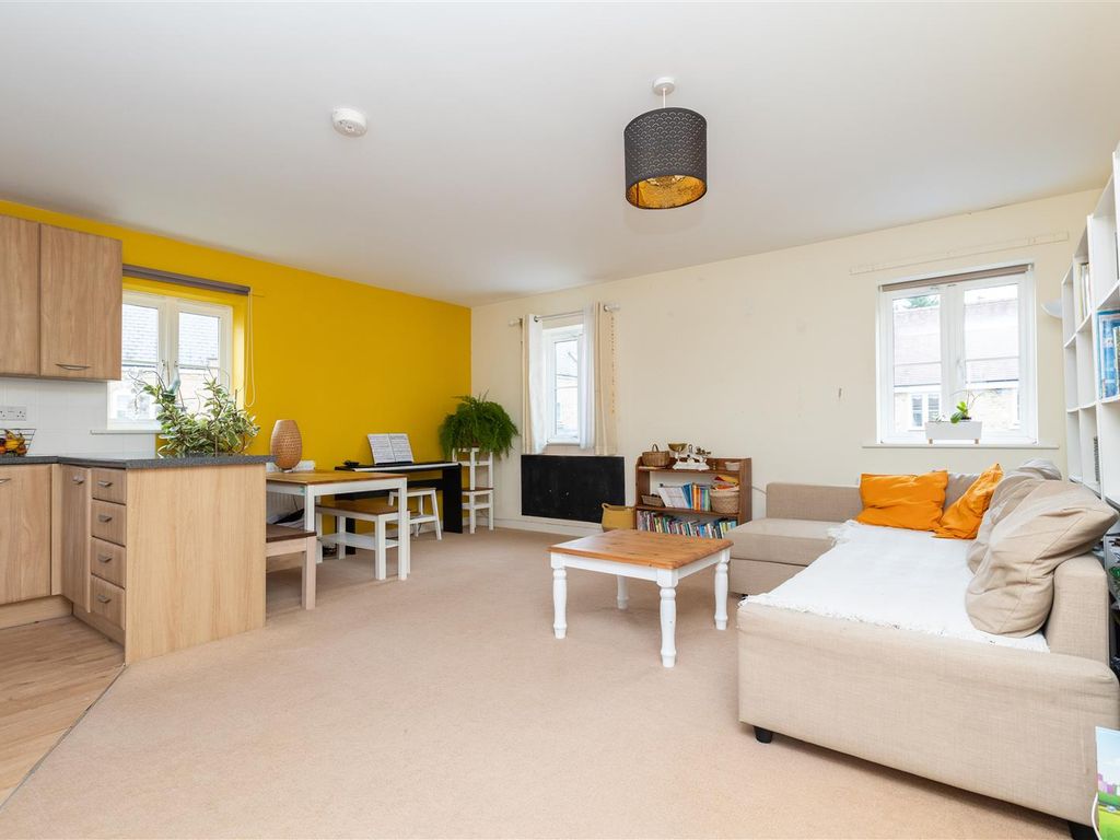 2 bed detached house for sale in Charlotte Avenue, Fairfield, Hitchin SG5, £213,750