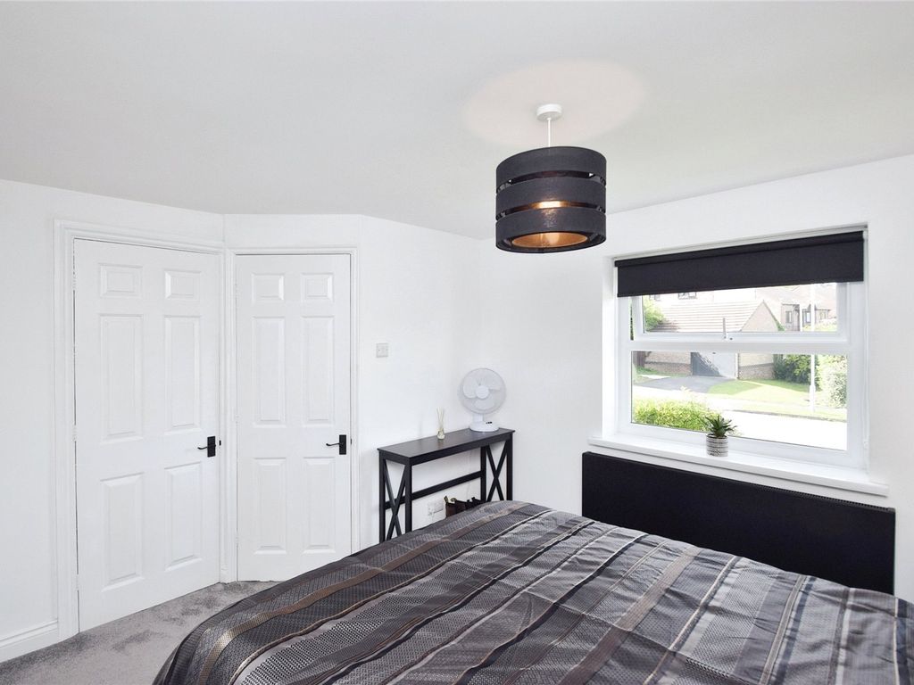 3 bed detached house for sale in Ffordd Taliesin, Killay, Swansea SA2, £269,950