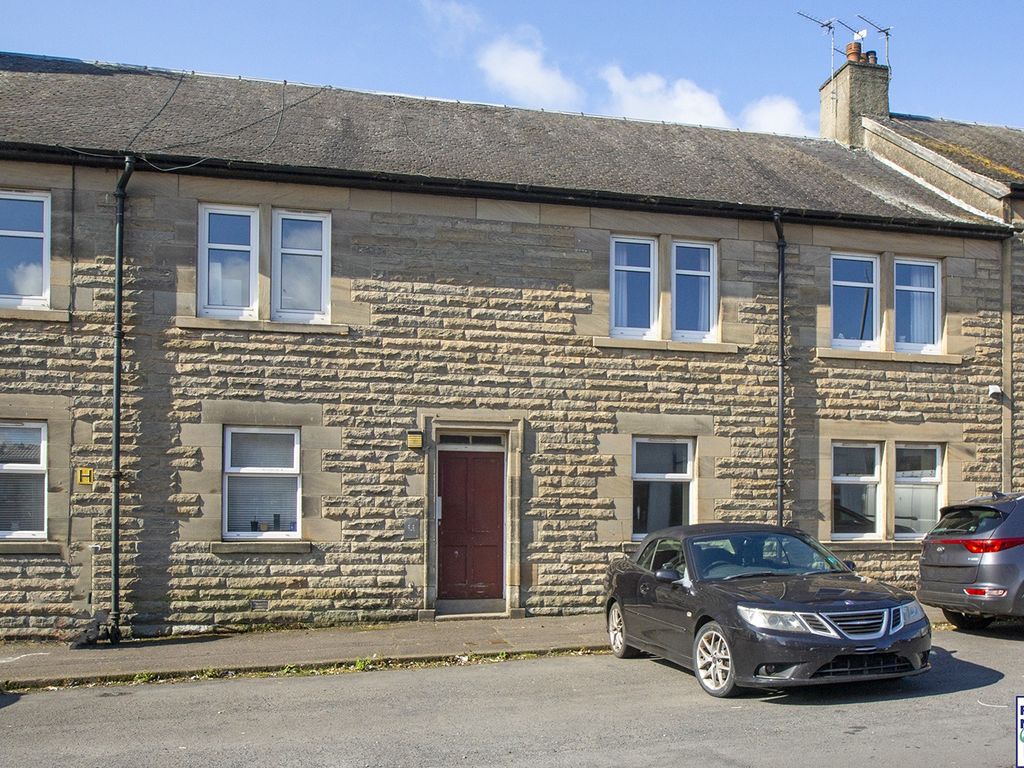 2 bed flat for sale in Avenue Street, Stewarton KA3, £49,995