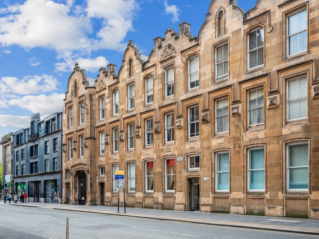 1 bed flat for sale in Ingram Street, Merchant City, Glasgow G1, £145,000