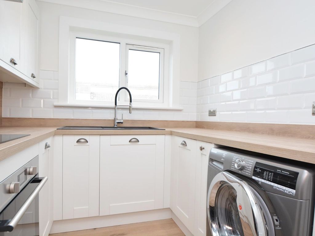1 bed flat for sale in Hill Crescent, Bathgate, West Lothian EH48, £84,000