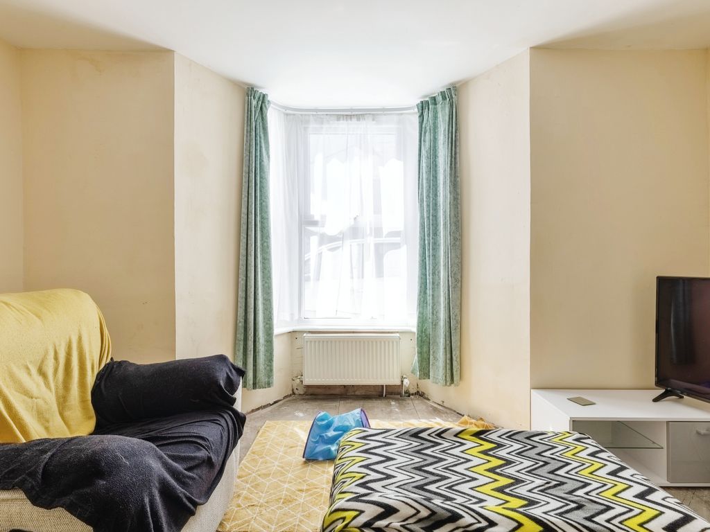3 bed end terrace house for sale in Station Road, Par PL24, £219,000