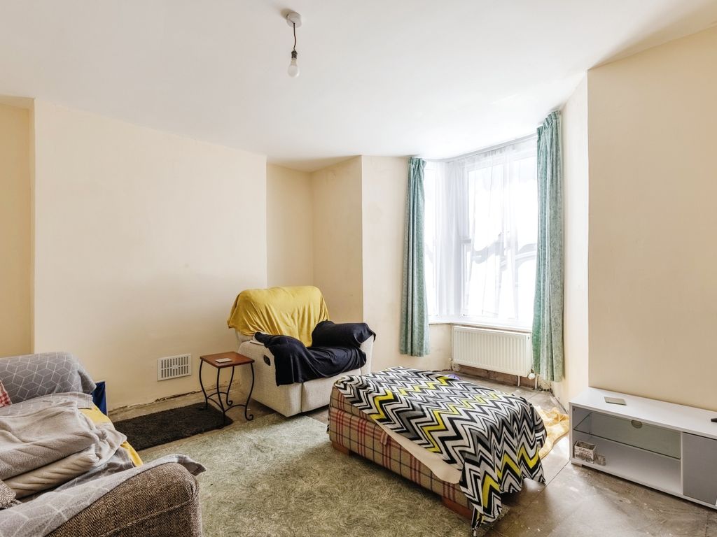 3 bed end terrace house for sale in Station Road, Par PL24, £219,000
