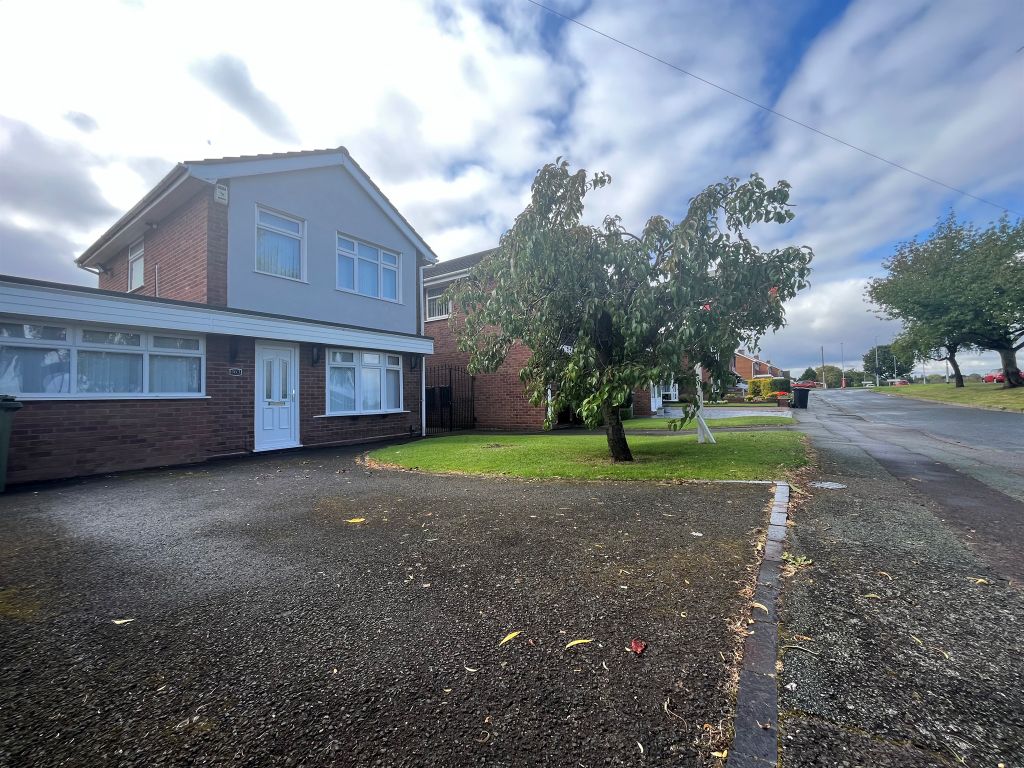 3 bed detached house for sale in Linthouse Lane, Wednesfield, Wolverhampton WV11, £279,995