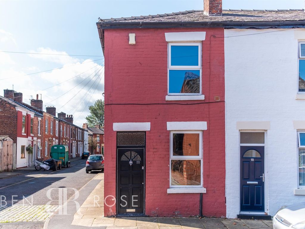 2 bed end terrace house for sale in Taylor Street, Preston PR1, £109,950