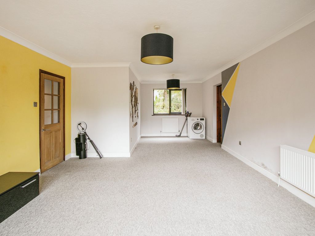 2 bed flat for sale in Surrey Road, Bournemouth BH2, £275,000