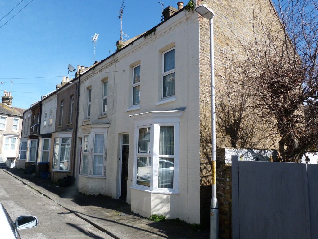 2 bed terraced house for sale in Ayton Road, Ramsgate CT11, £215,000