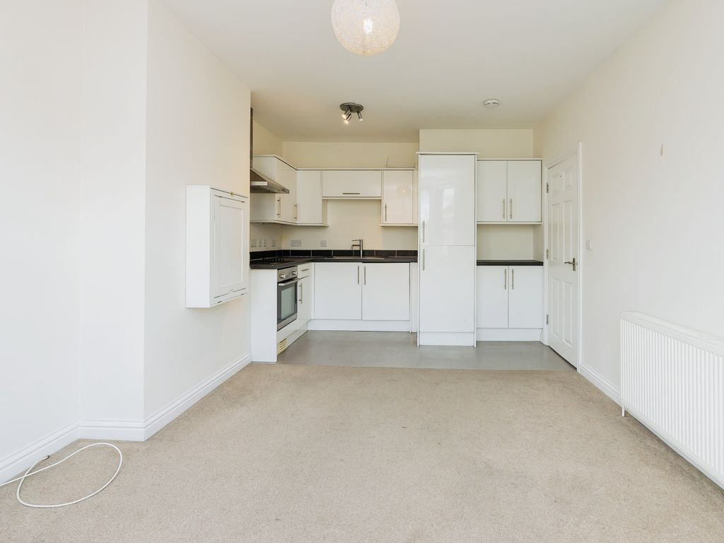 2 bed flat for sale in Wick Road, Brislington, Bristol BS4, £196,000