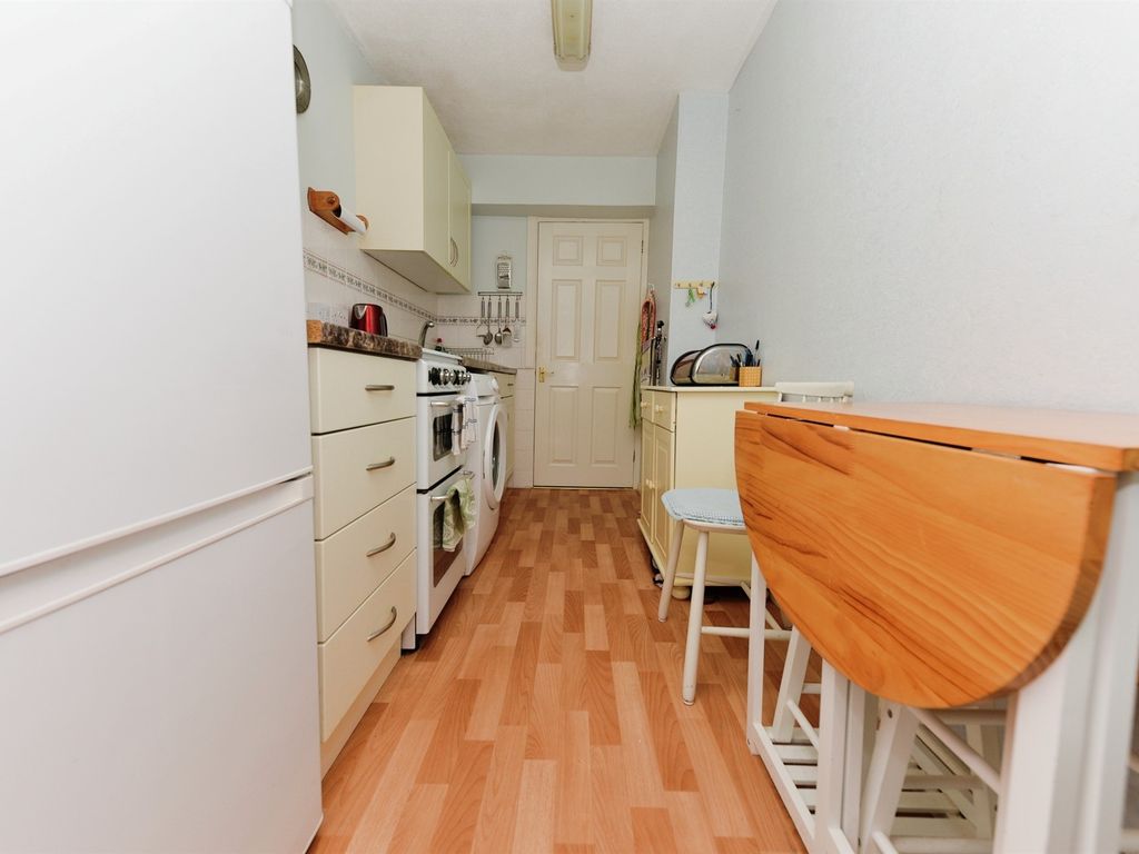 1 bed flat for sale in The Ridgeway, St.Albans AL4, £180,000