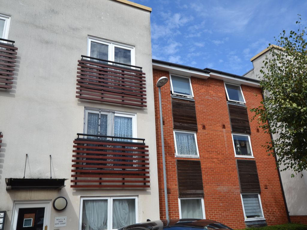 1 bed flat for sale in Hope Court, Ipswich IP3, £115,000
