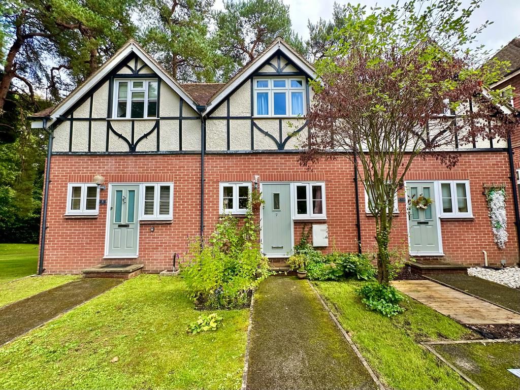 1 bed terraced house for sale in Deepcut Bridge Road, Deepcut, Camberley GU16, £200,000