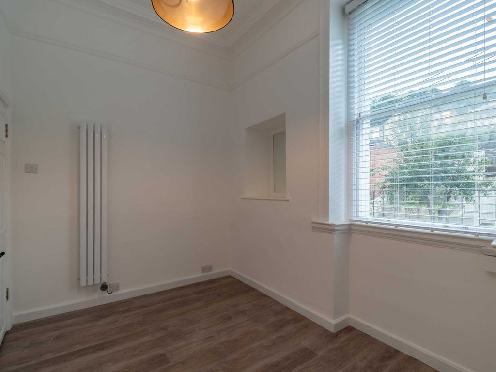 1 bed flat for sale in Walcot Parade, Bath BA1, £280,000