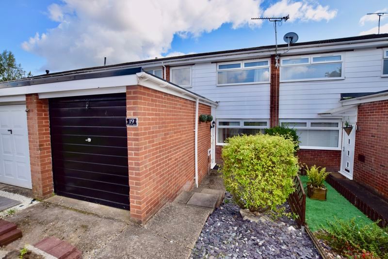 3 bed terraced house for sale in Bodnant Grove, Connah