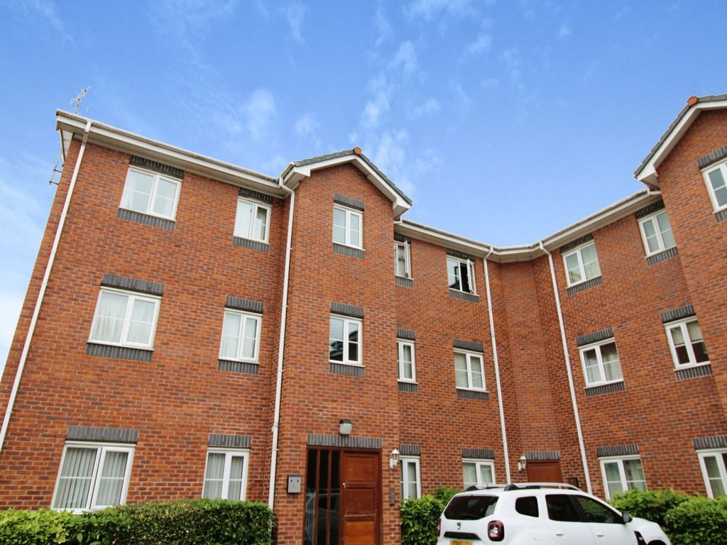 2 bed flat for sale in Lavender Gardens, Warrington, Cheshire WA5, £115,000
