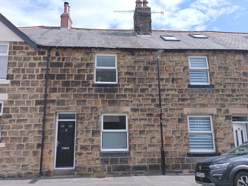 2 bed terraced house for sale in Albion Street, Leeds LS21, £170,000