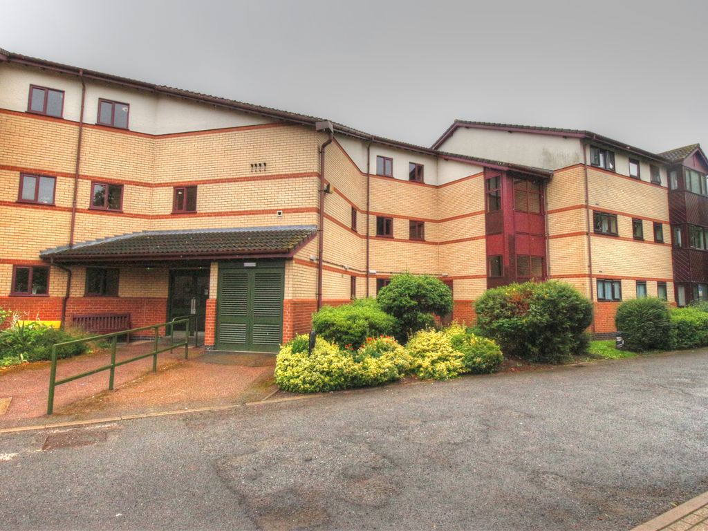 2 bed flat for sale in Sandby Court, Beeston, Nottingham NG9, £110,000