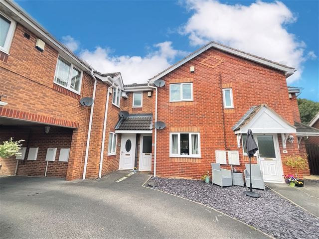 2 bed flat for sale in Grange Farm Drive, Aston, Sheffield, Rotherham S26, £125,000