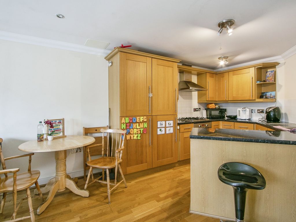 2 bed flat for sale in Warren Edge Road, Bournemouth BH6, £250,000