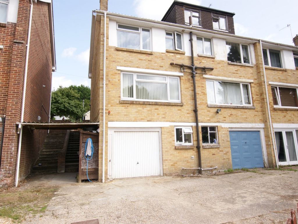 3 bed end terrace house for sale in Hilltop Road, Corfe Mullen, Wimborne, Dorset BH21, £325,000