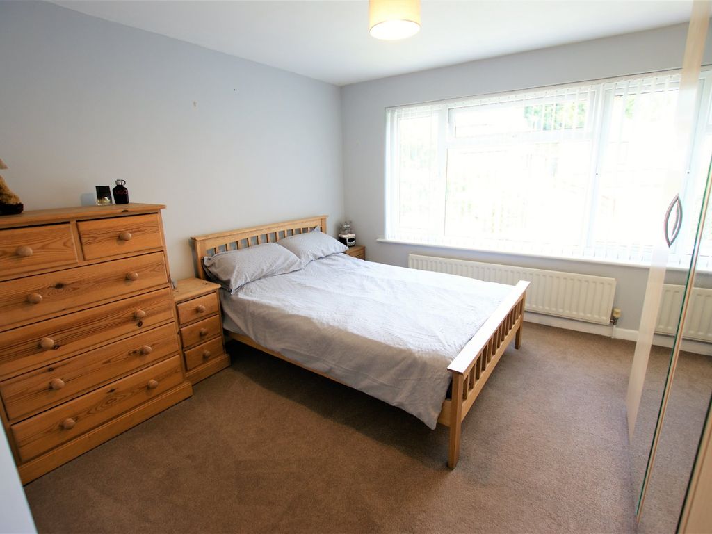 3 bed end terrace house for sale in Hilltop Road, Corfe Mullen, Wimborne, Dorset BH21, £325,000