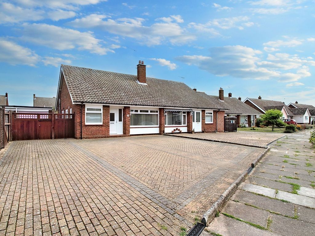 2 bed semi-detached bungalow for sale in Lulworth Avenue, Ipswich IP3, £325,000