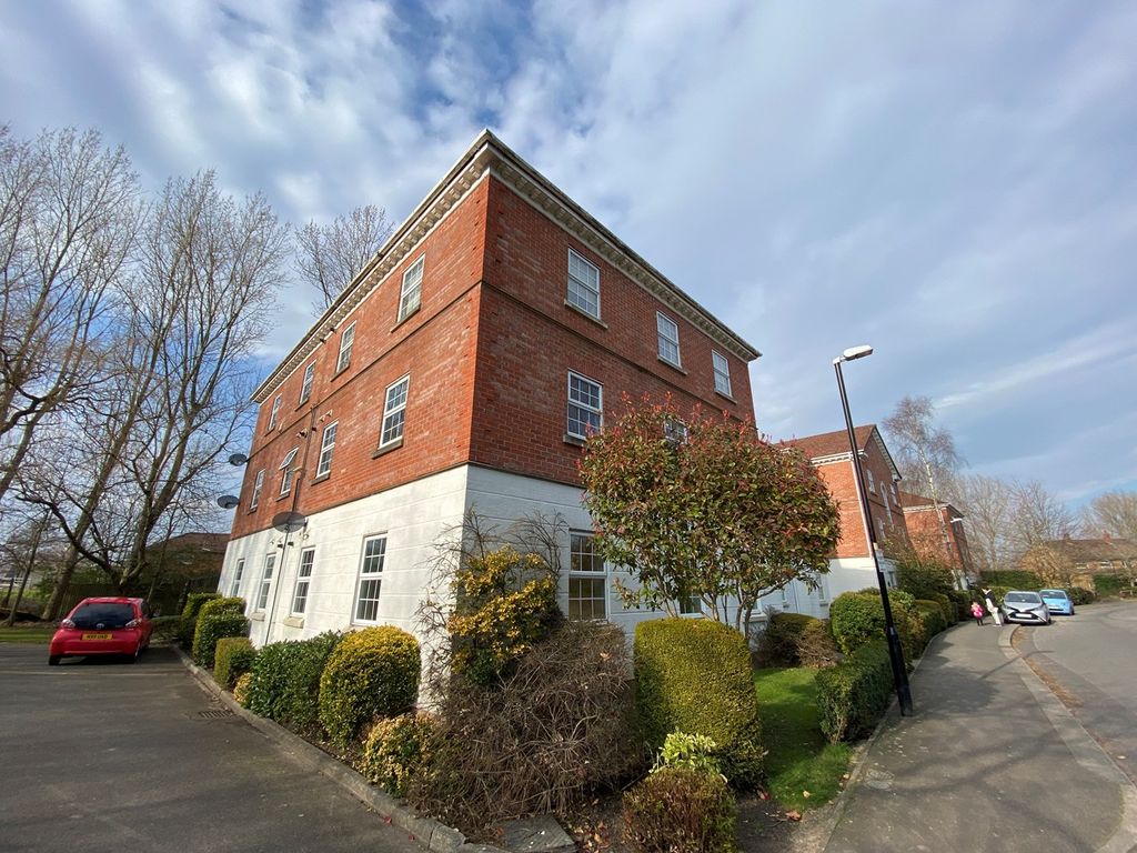 2 bed flat for sale in Aveling Drive, Banks, Southport PR9, £89,950