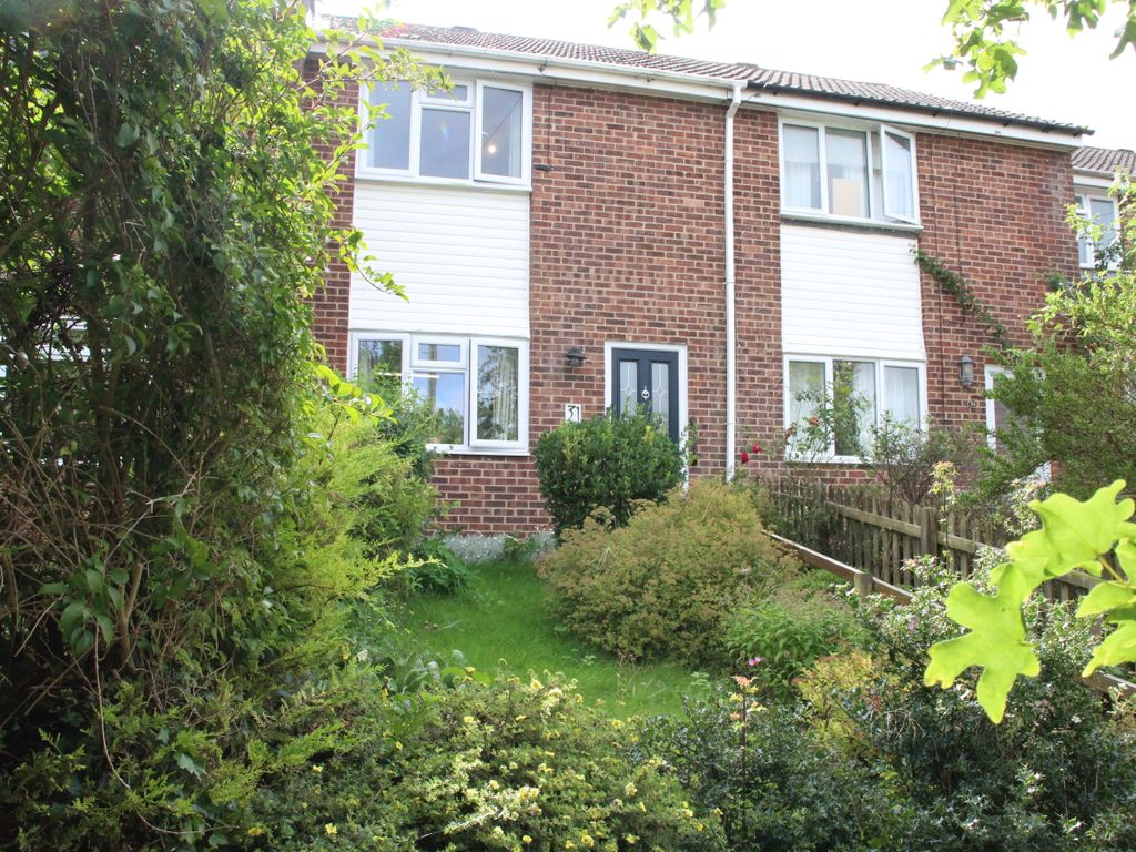 3 bed terraced house for sale in Chilton Way, Hungerford RG17, £275,000
