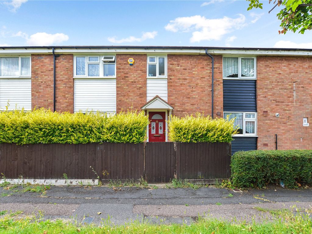 3 bed terraced house for sale in Elm Park Close, Houghton Regis, Dunstable, Bedfordshire LU5, £270,000