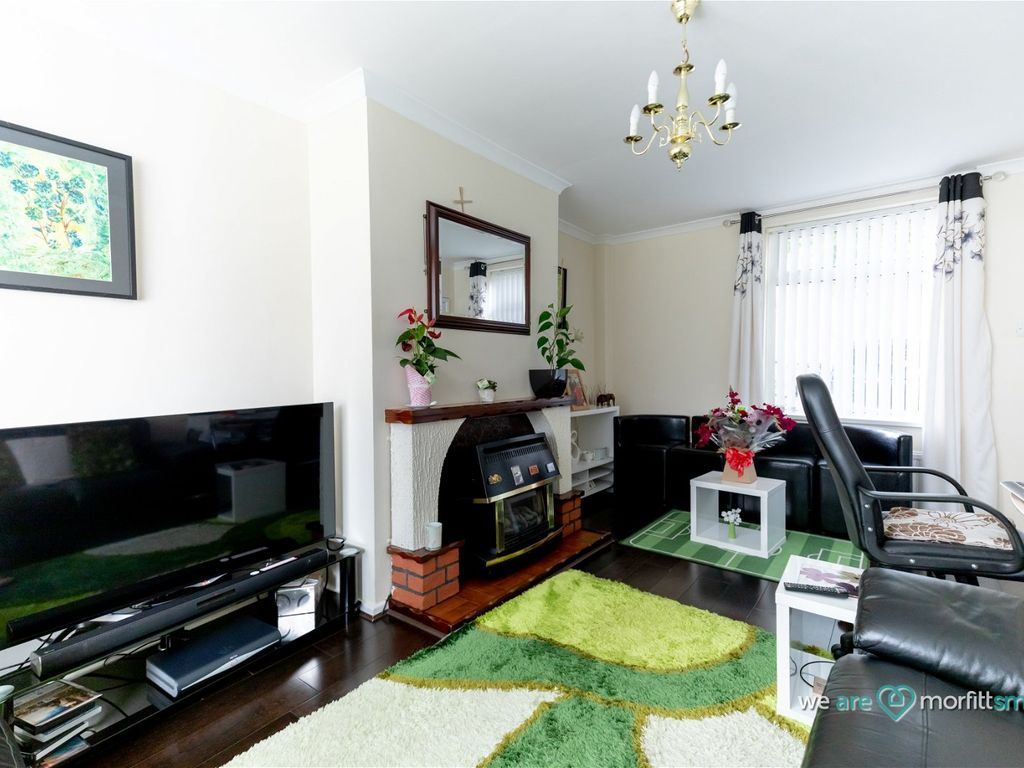 3 bed town house for sale in Bowfield Road, Firth Park, - Complete Chain S5, £145,000