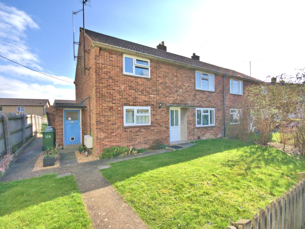 2 bed maisonette for sale in Bridewell Road, Cherry Hinton, Cambridge CB1, £300,000