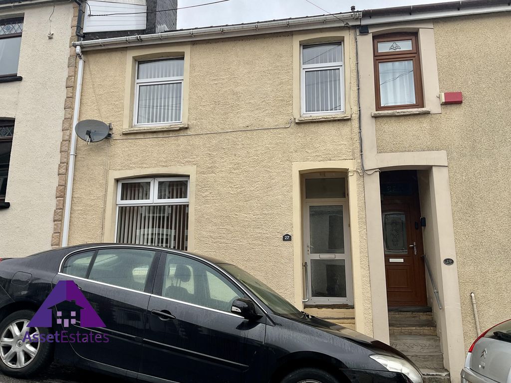 3 bed terraced house for sale in Oxford Street, Abertillery NP13, £100,000
