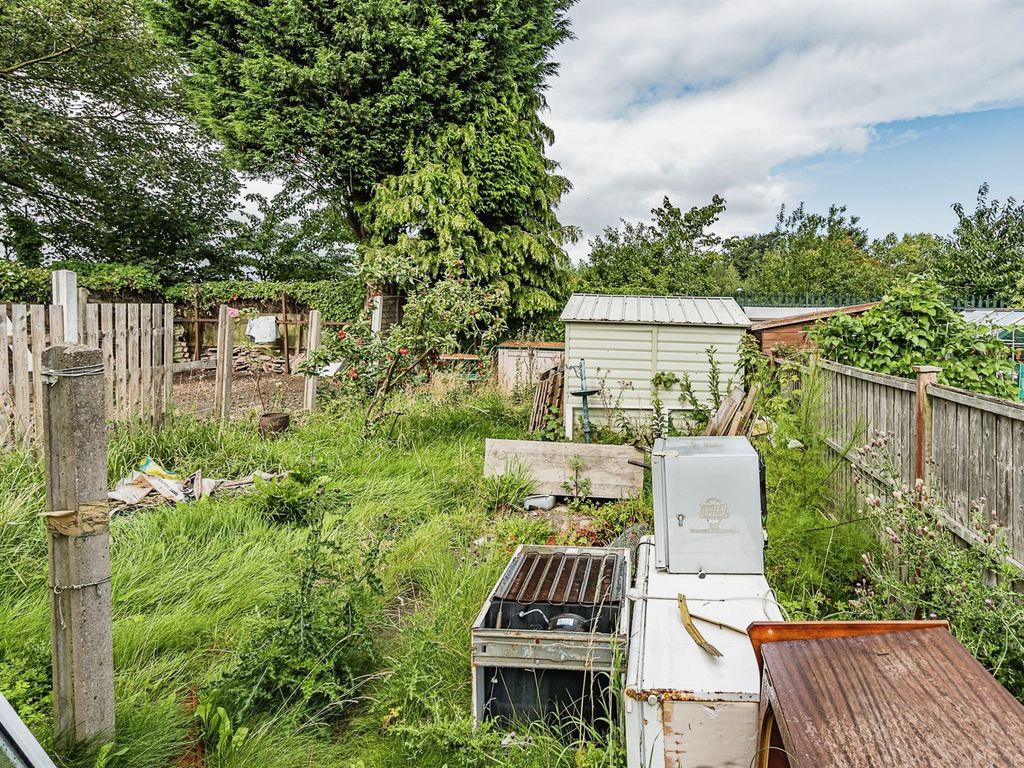 3 bed semi-detached house for sale in Causeway Green Road, Oldbury B68, £170,000