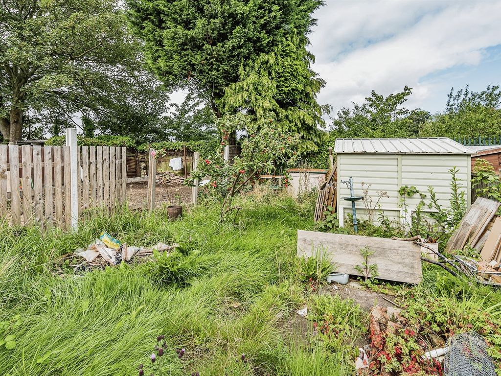 3 bed semi-detached house for sale in Causeway Green Road, Oldbury B68, £170,000