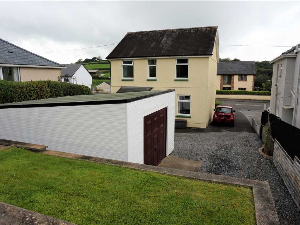 3 bed detached house for sale in Pantycelyn, Heol Caegwyn, Drefach, Llanelli SA14, £249,950