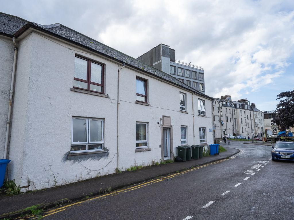 1 bed flat for sale in Linnhe Road, Fort William PH33, £95,000