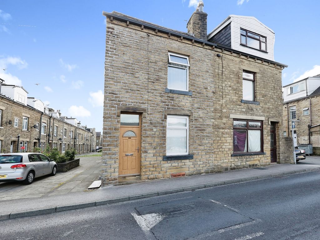 3 bed end terrace house for sale in Lawkholme Lane, Keighley BD21, £110,000