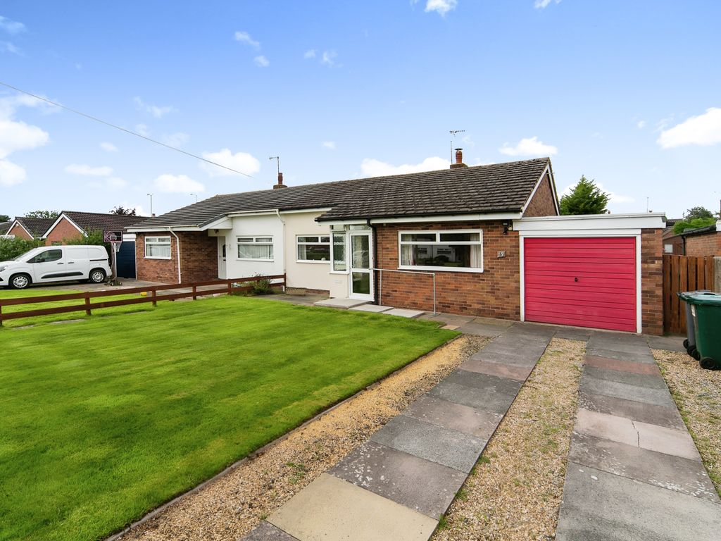 2 bed bungalow for sale in Newcroft, Saughall, Chester, Cheshire CH1, £230,000