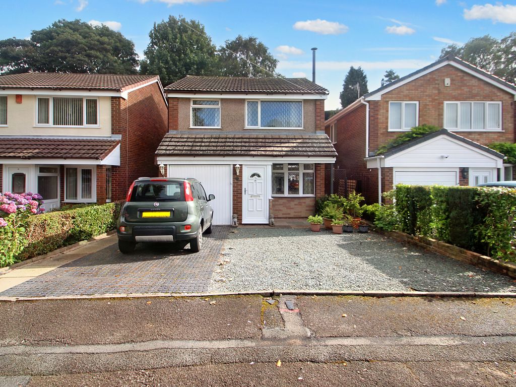 3 bed detached house for sale in Chase Walk, Lightwood, Stoke-On-Trent ST3, £190,000