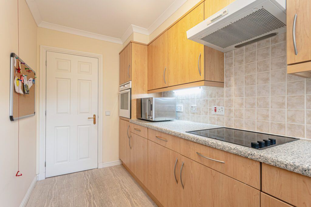 1 bed flat for sale in Kinloch View, Linlithgow EH49, £160,000