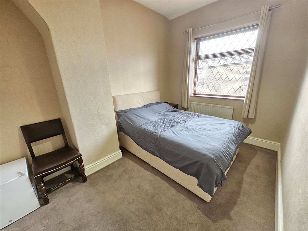 4 bed terraced house for sale in Audley Range, Blackburn BB1, £139,995