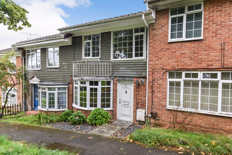3 bed terraced house for sale in Freshfield Gardens, Waterlooville PO7, £269,995