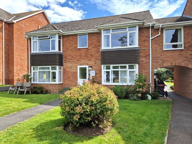 1 bed flat for sale in Long Causeway, Exmouth EX8, £135,000