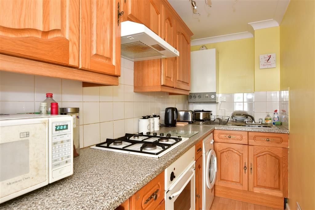 1 bed flat for sale in Monkton Street, Ryde, Isle Of Wight PO33, £100,000