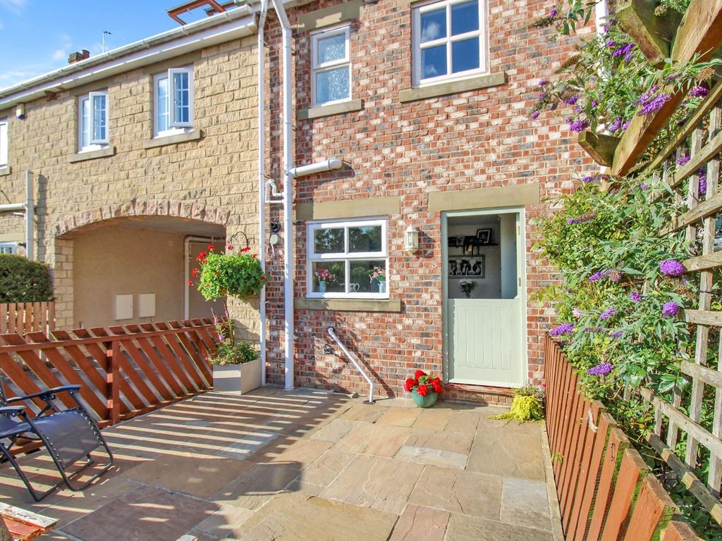 3 bed terraced house for sale in Renton Close, Bishop Monkton, Harrogate HG3, £265,000