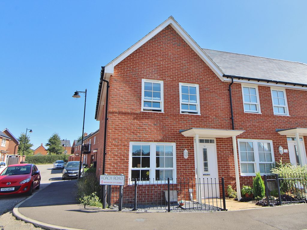 2 bed property for sale in Bazeley Road, Waterlooville PO7, £122,000