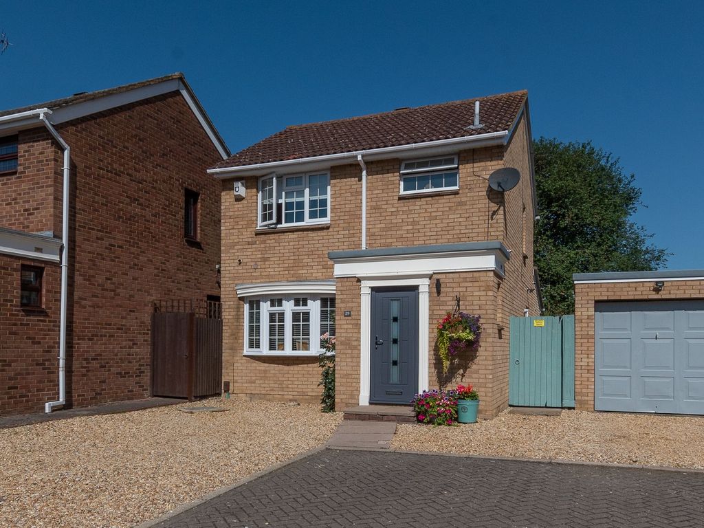 3 bed detached house for sale in Langford Road, Fletton PE2, £300,000