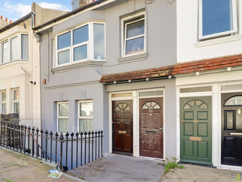 1 bed flat for sale in Milner Road, Brighton, East Sussex BN2, £180,000